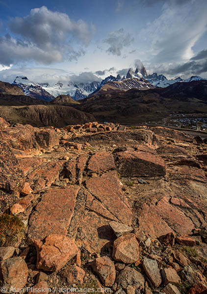 This town of 1,200 hearty Argentineans is the gateway to Parque Nacional Los Glaciers and Mt Fitzroy.  Surrounded by mountains it survives on the tourist industry created by the beauty of the area.